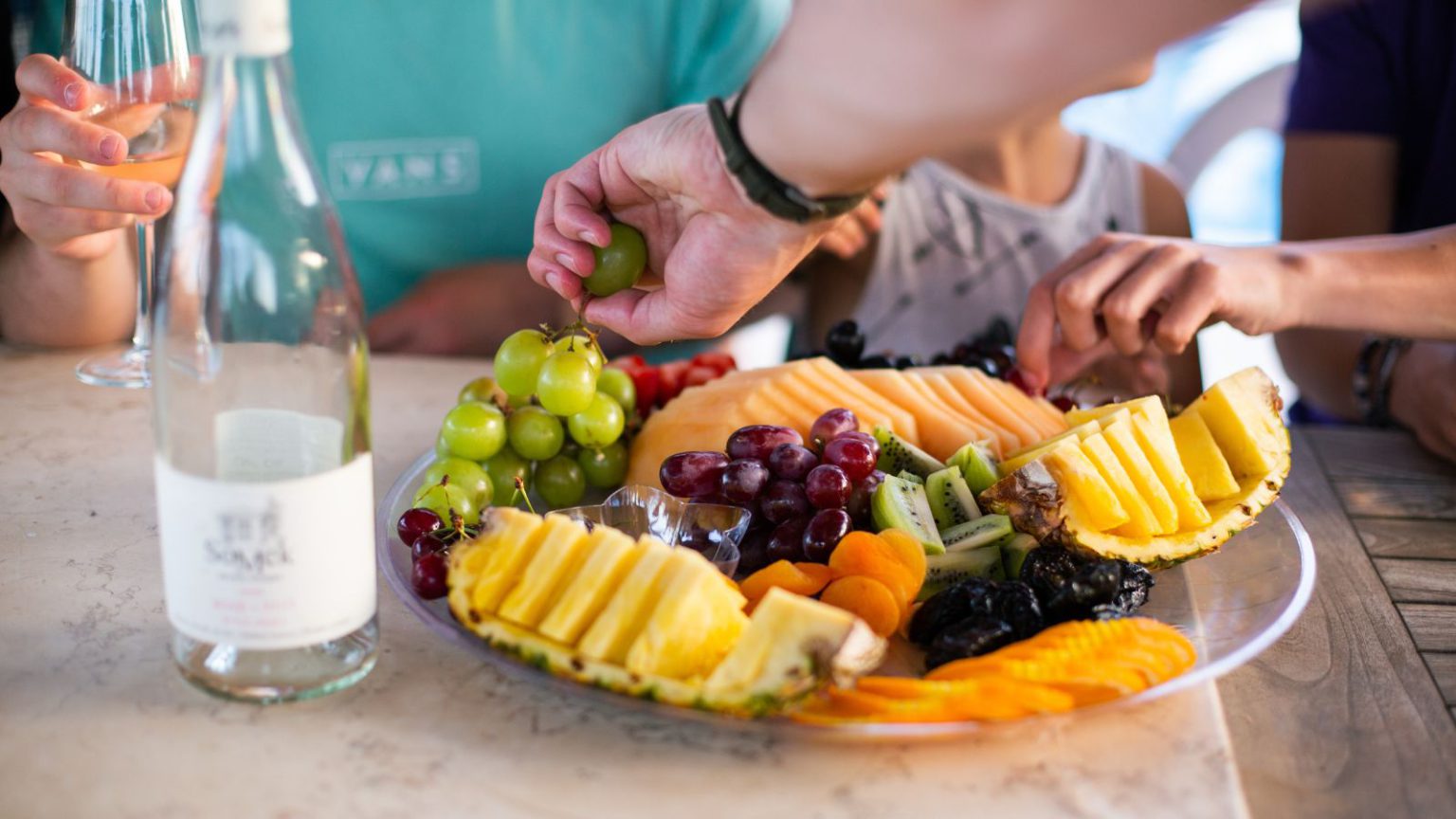 Walking with wine tour + wine bar happy hour My Israel Wine Tours